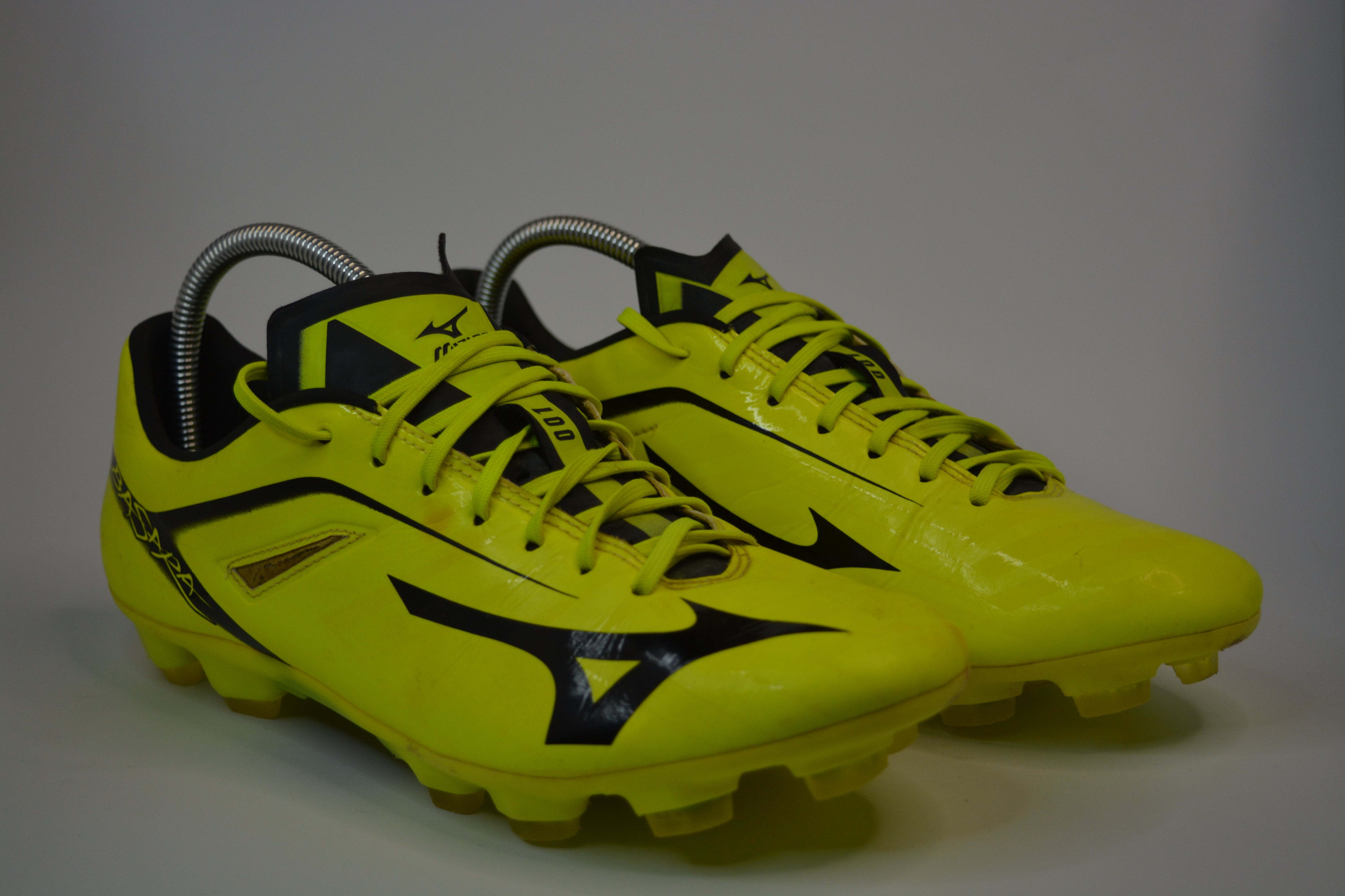 Mizuno Basara 001KL Football Boots