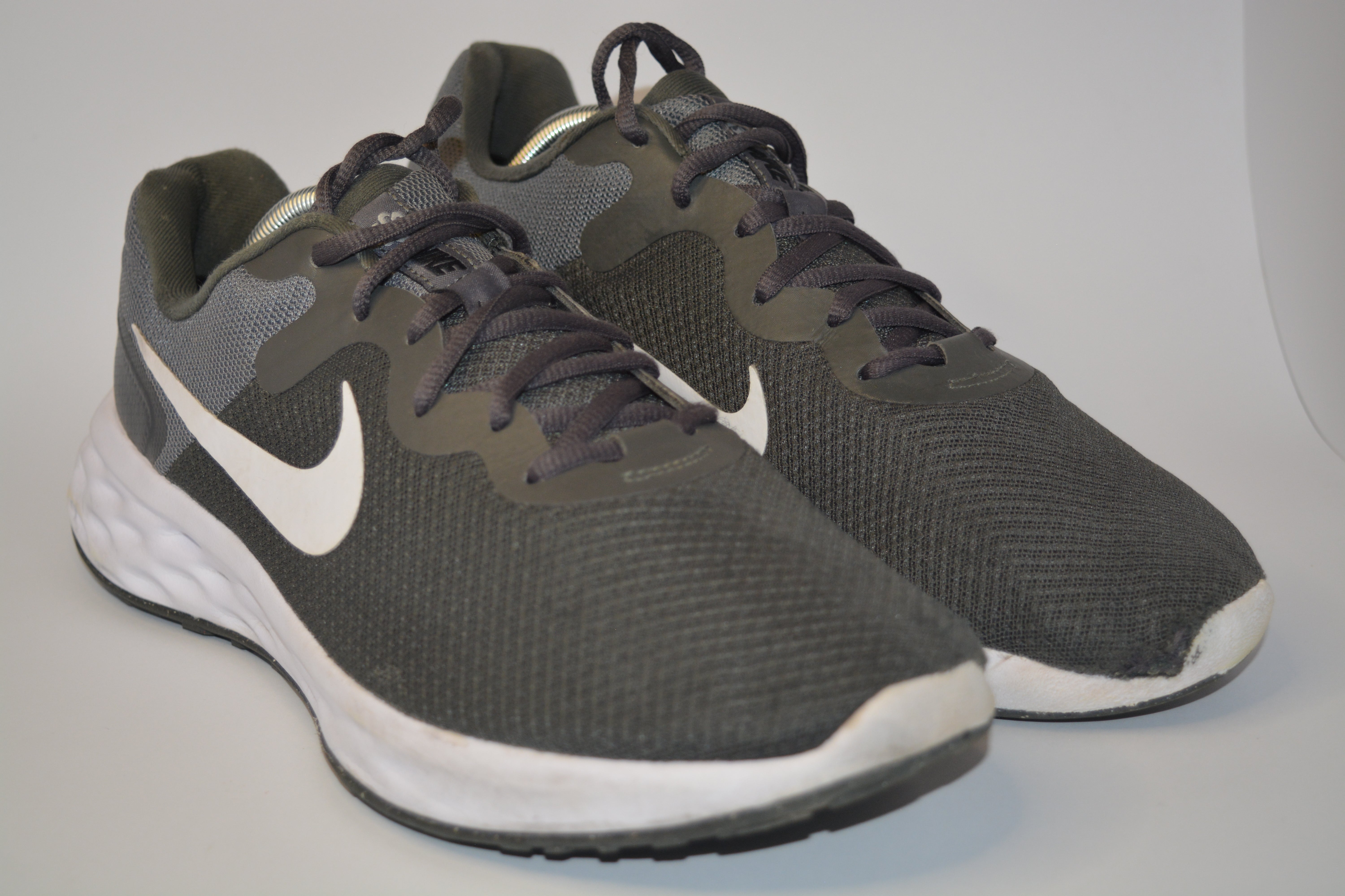 NIKE Revolution 6 Men's Running Shoes