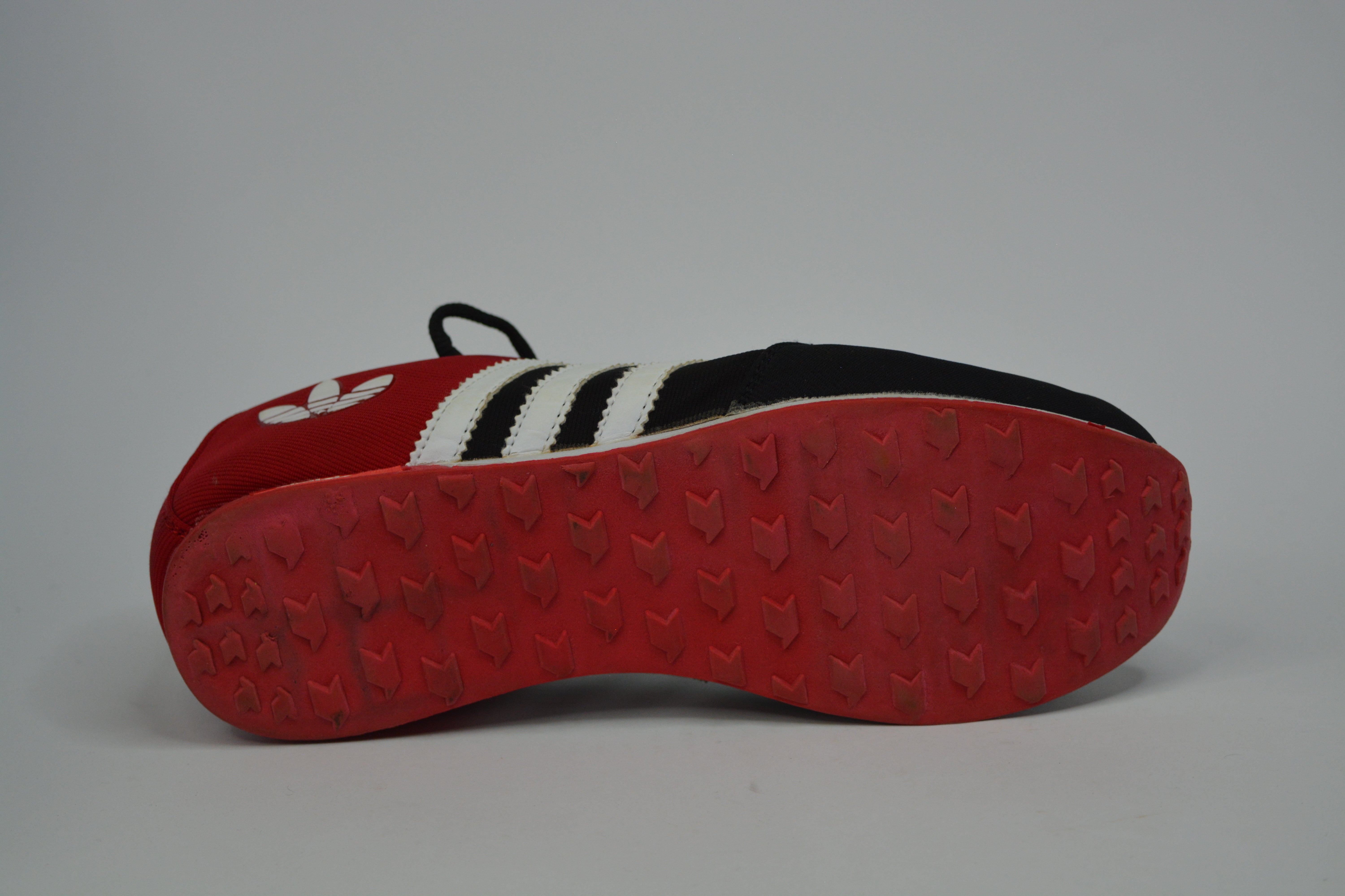 Adidas Retro Sport – Bold Comfort in Black & Red