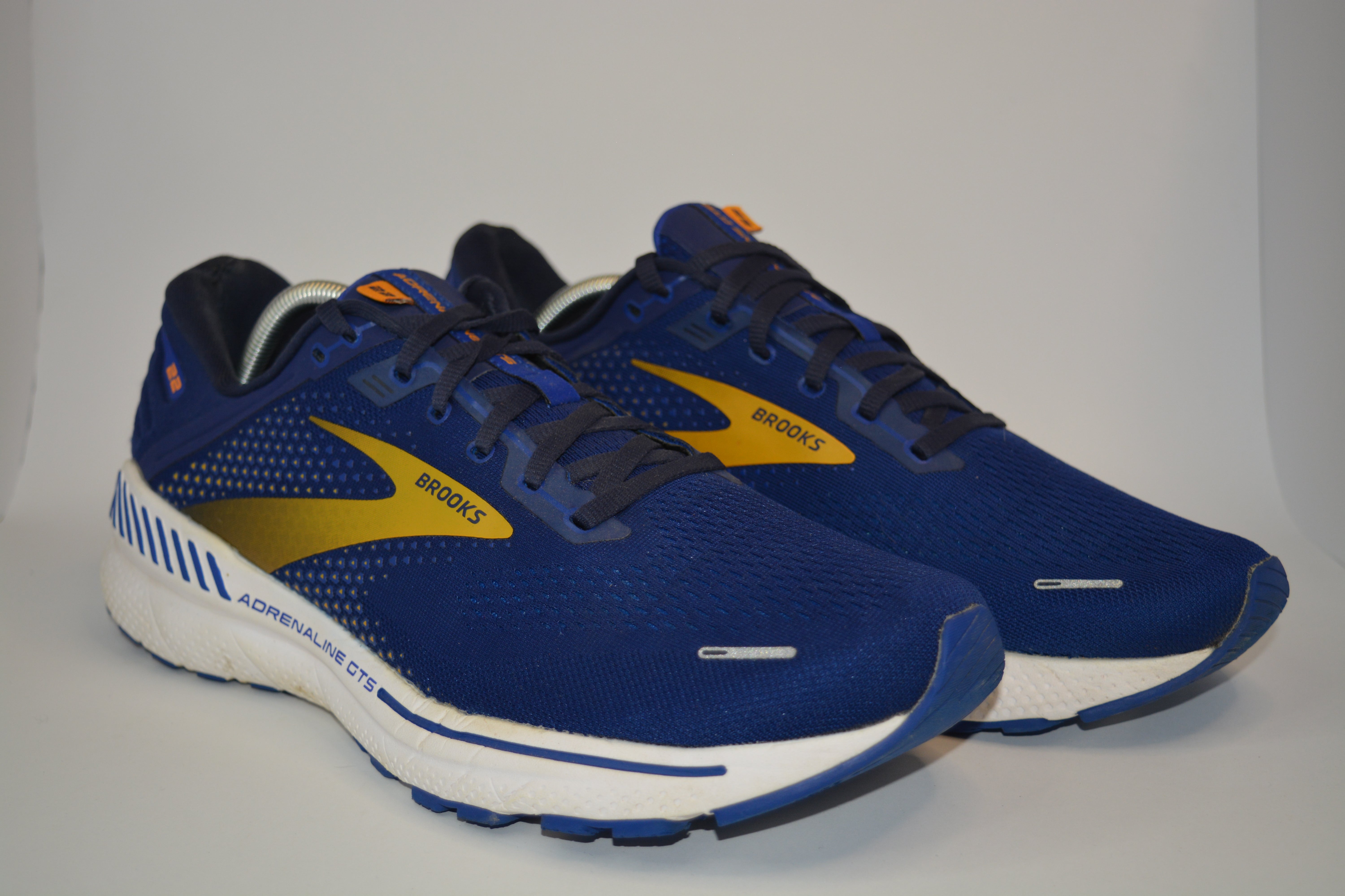 Brooks Adrenaline GTS 22 Running Shoes