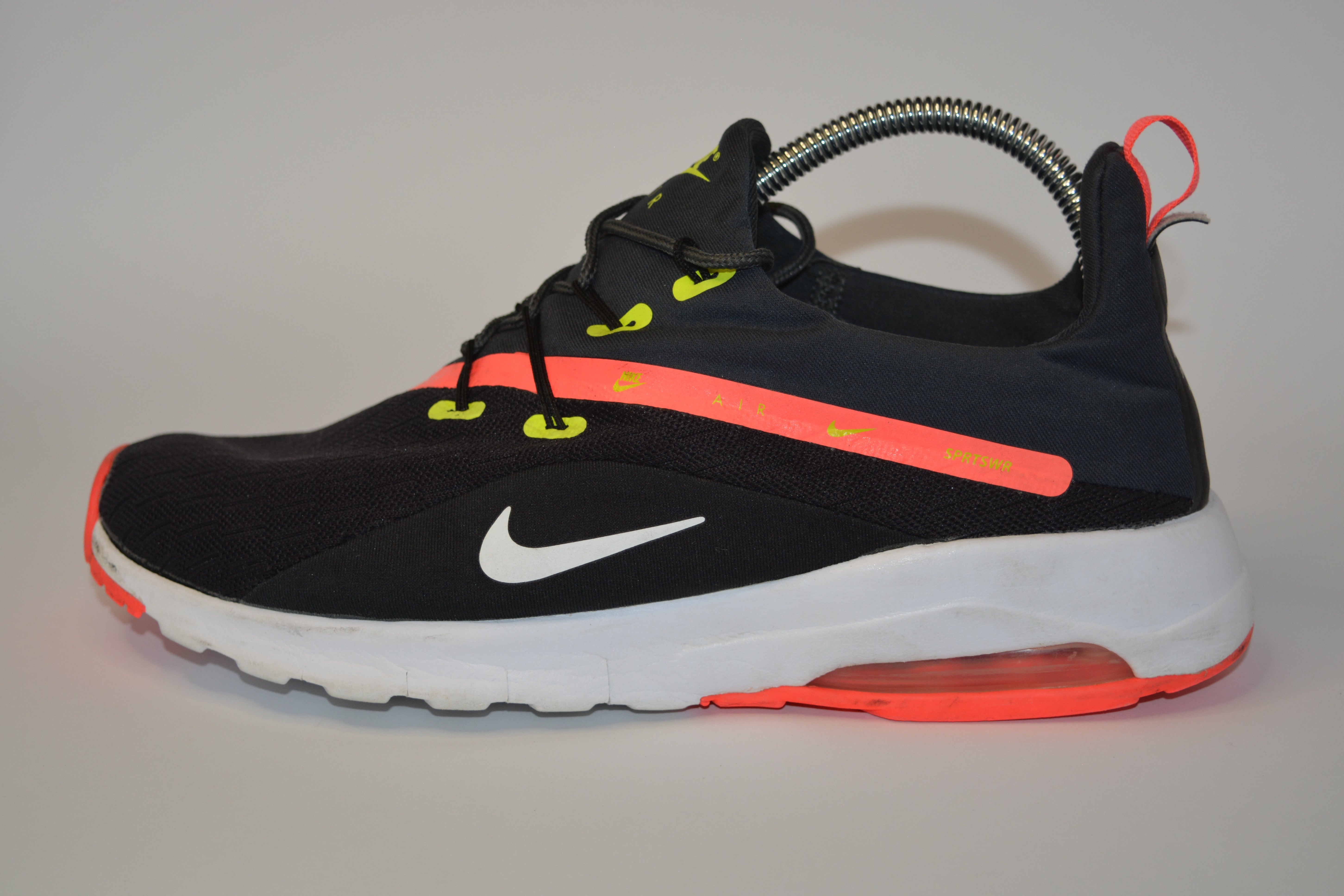 Nike Air Max Motion Racer 2 Athletic Running shoes