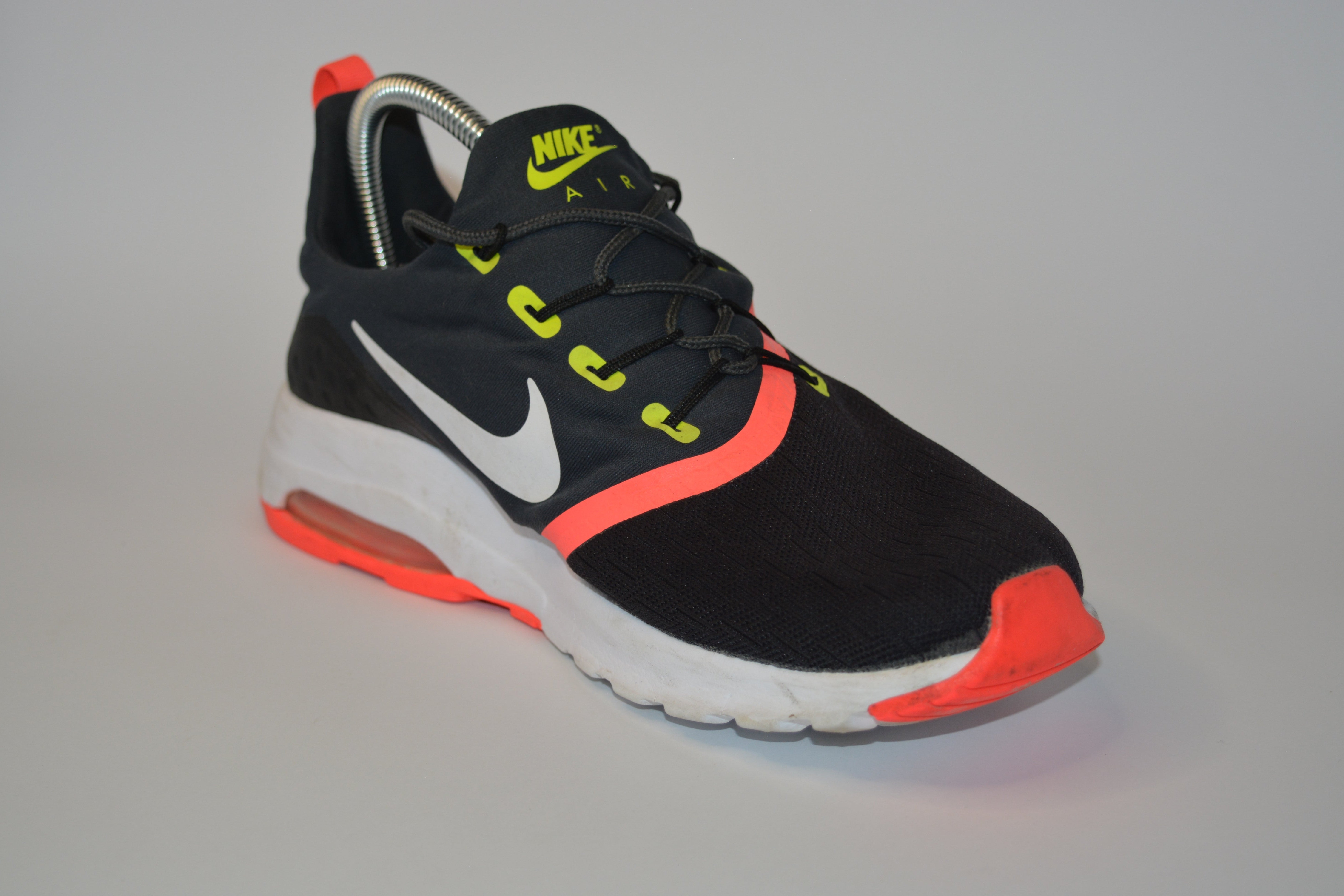 Nike Air Max Motion Racer 2 Athletic Running shoes