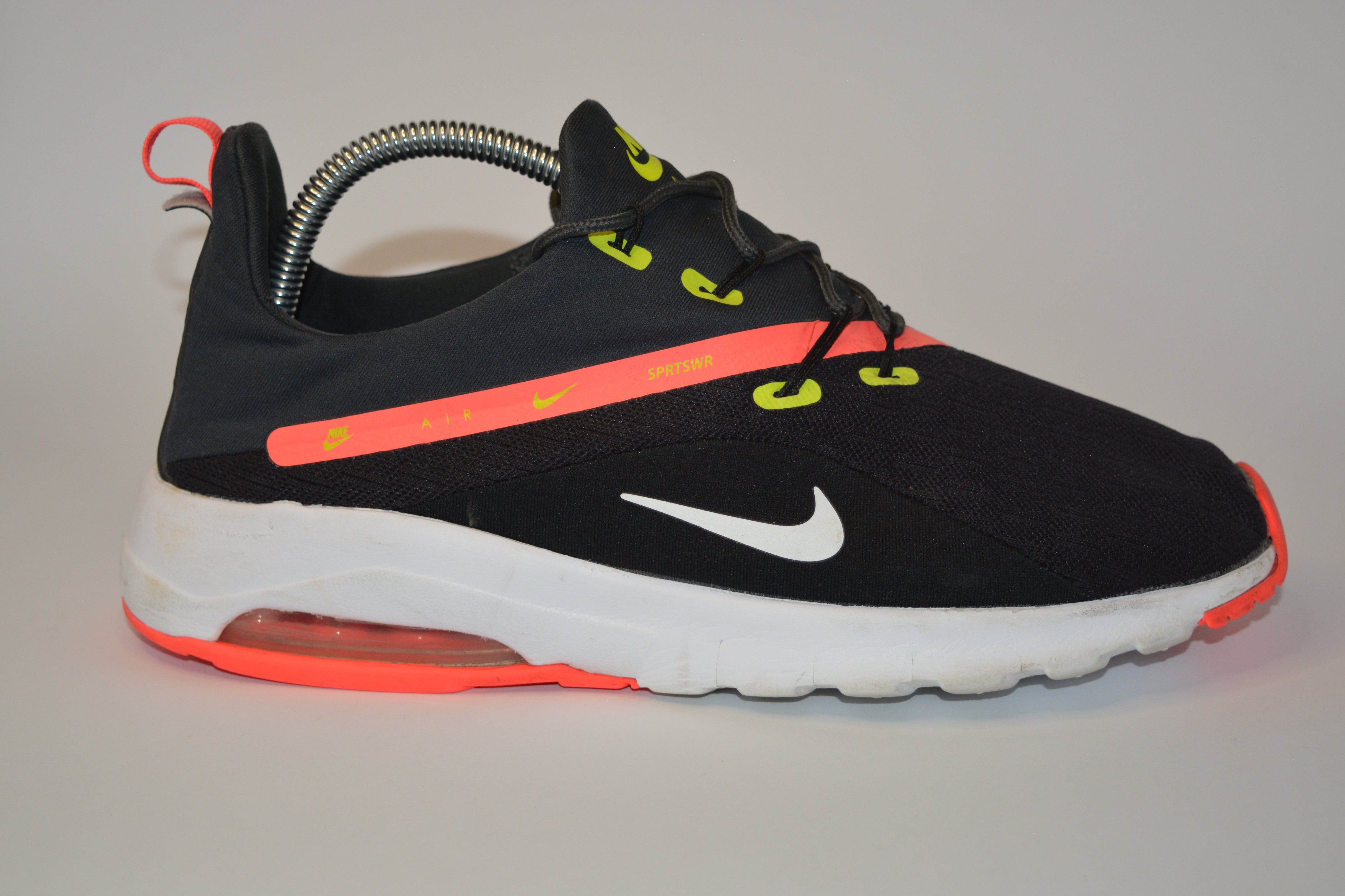 Nike Air Max Motion Racer 2 Athletic Running shoes