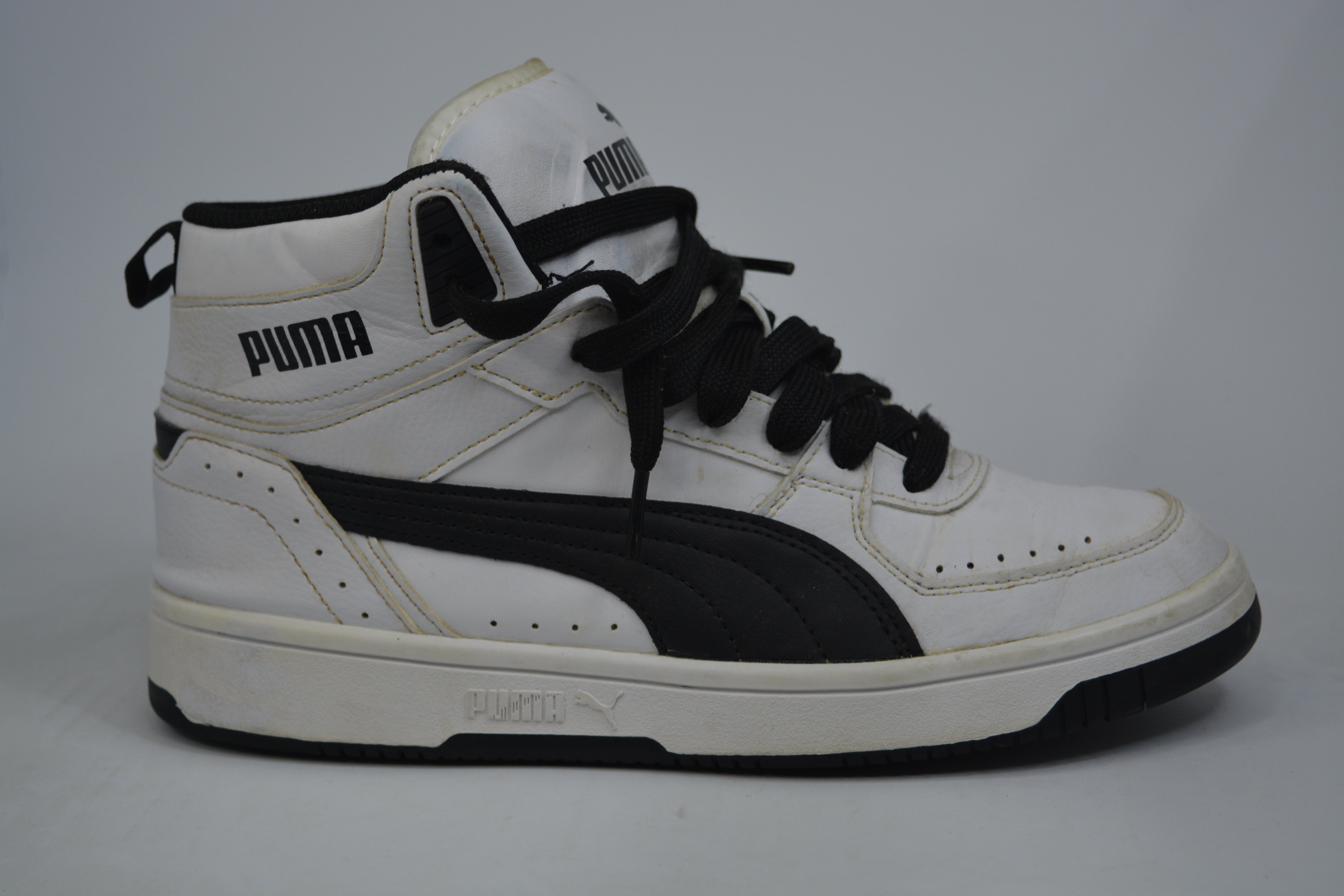 PUMA Rebound JOY Sneakers