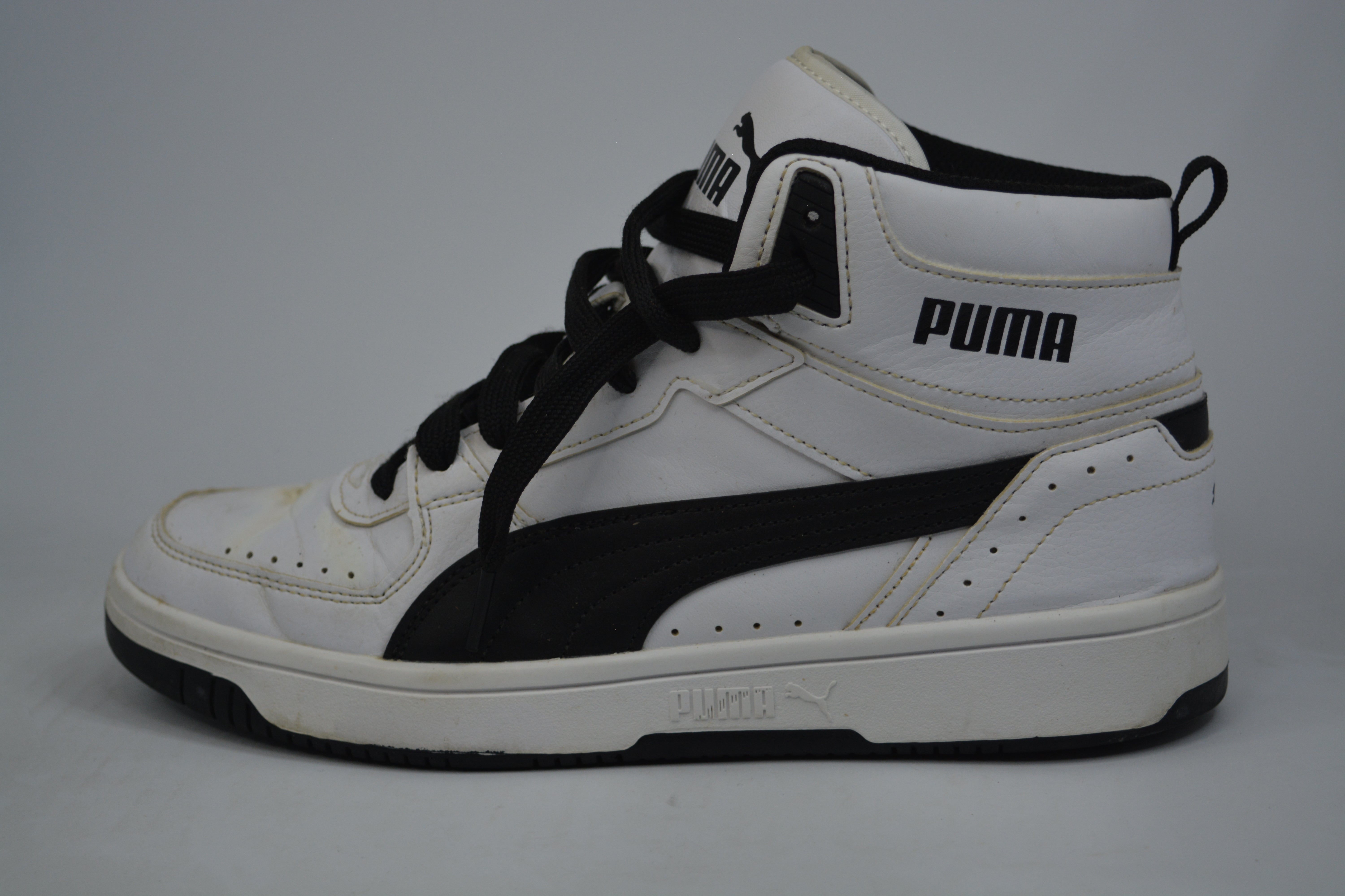 PUMA Rebound JOY Sneakers