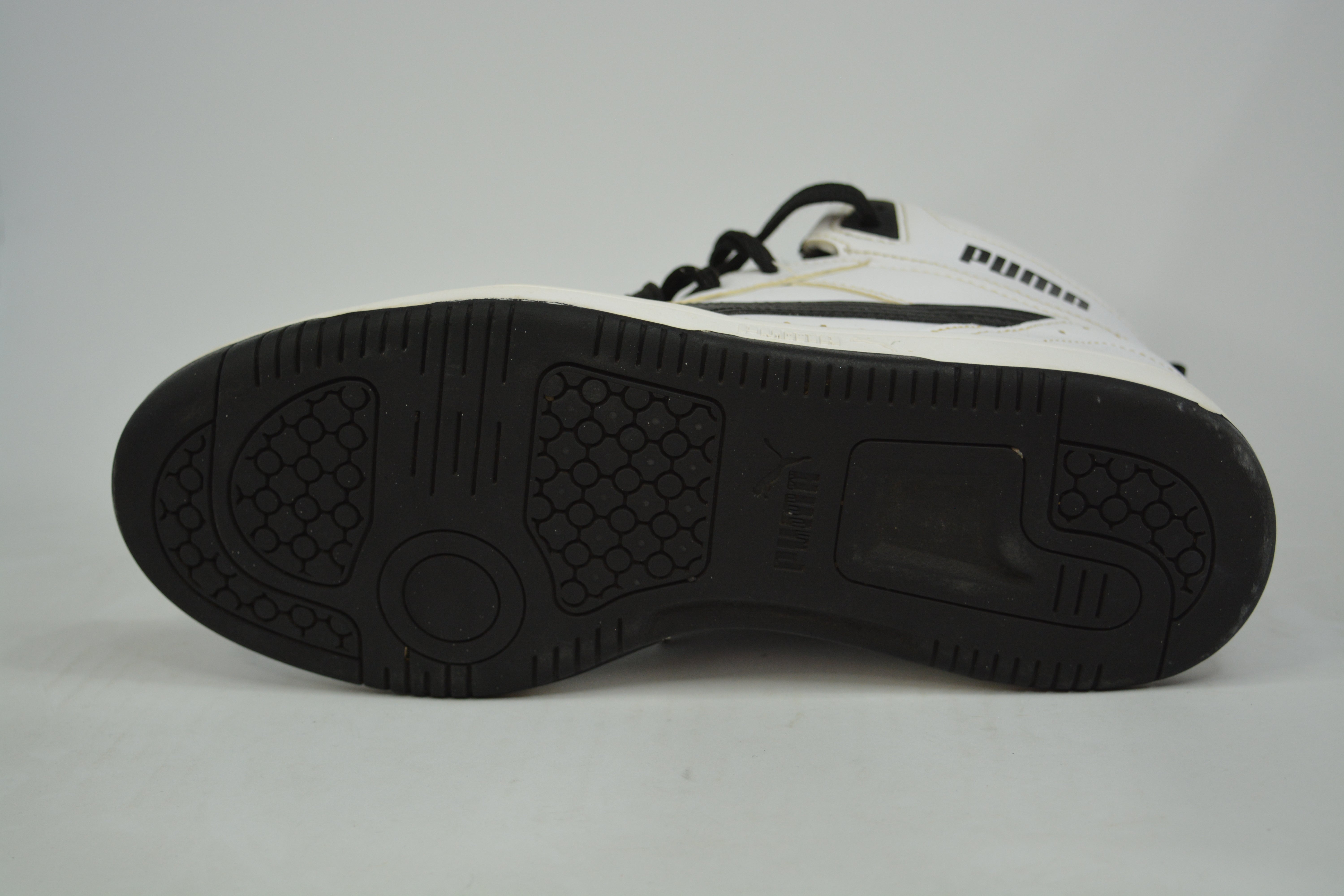 PUMA Rebound JOY Sneakers